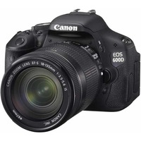 Canon EOS 600D 18-135 IS