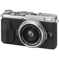 Fujifilm X70