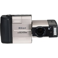 Nikon COOLPIX 900